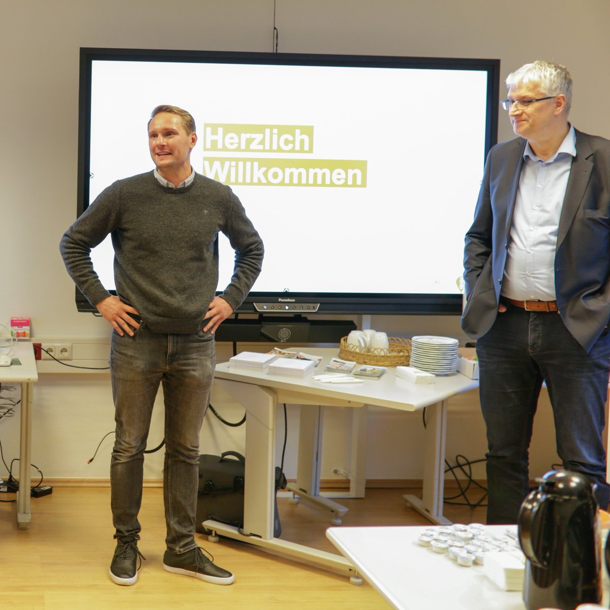 DKommunal's tweet photo. Zentrum für #Digitalisierung in Wilster eröffnet 🎉
Vier Ämter im Kreis Steinburg haben sich für den Aufbau des Digital Hubs 🏠 zusammen geschlossen. 
Der #dpkommunal Co-Working-Space legt den Schwerpunkt auf digitale Verwaltungsdienstleistungen. 
#digitaleverwaltung #dataport https://t.co/93J42a9hXp