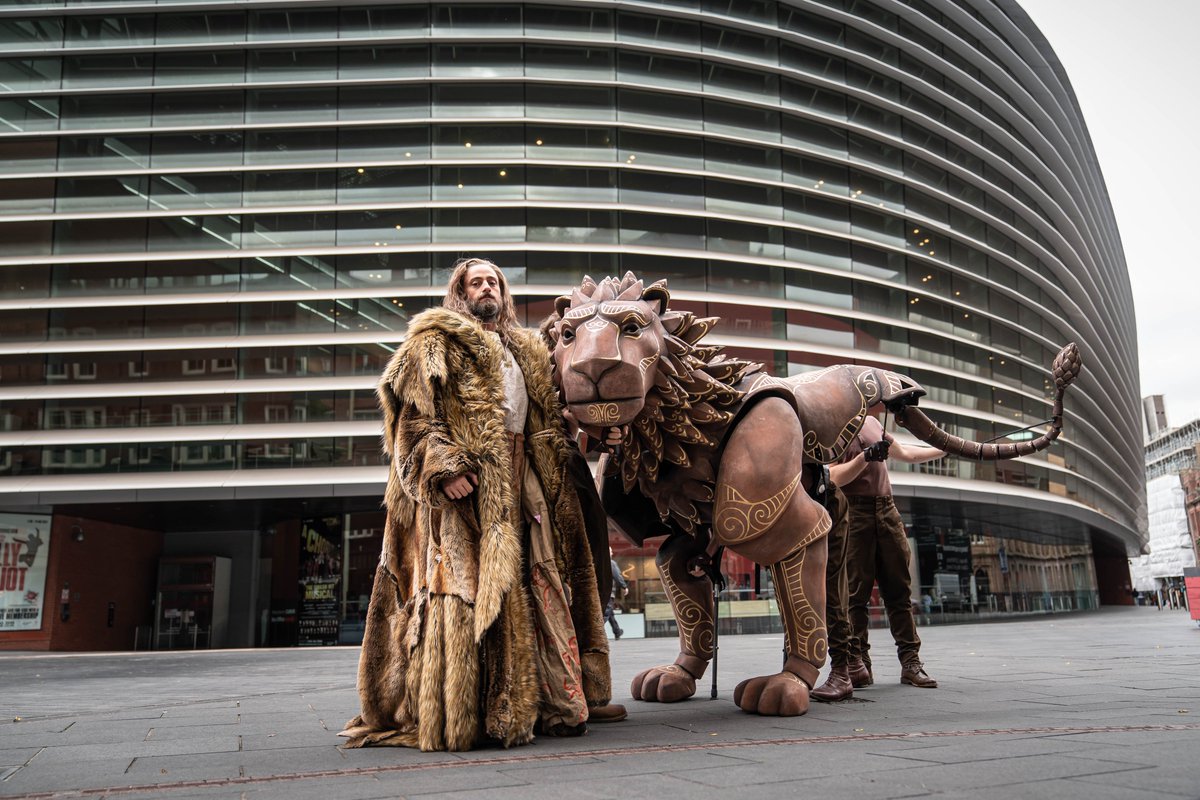 69mag's tweet image. Direct from London, the smash hit production of C.S. Lewis’ classic The Lion, the Witch and the Wardrobe, voted the nation’s favourite book in 2019, is coming to @CurveLeicester in November 2021.

Book your tickets here🎟️curveonline.co.uk/whats-on/shows…