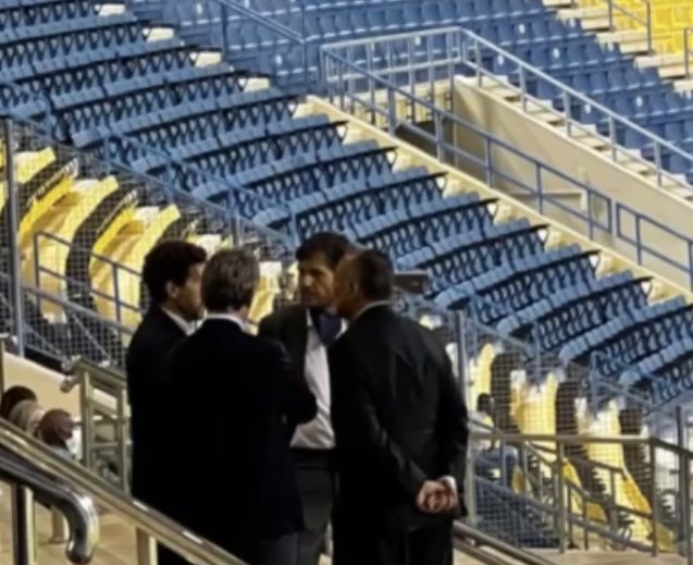jotajordi13's tweet photo. Ya están en el estadio del Al Saad.
De momento todo está OK.
El Barça no tendrá q pagar nada… de momento.
Se habla de un Partido amistoso del Barça en Doha.
@elchiringuitotv https://t.co/li9cMl5Gp5