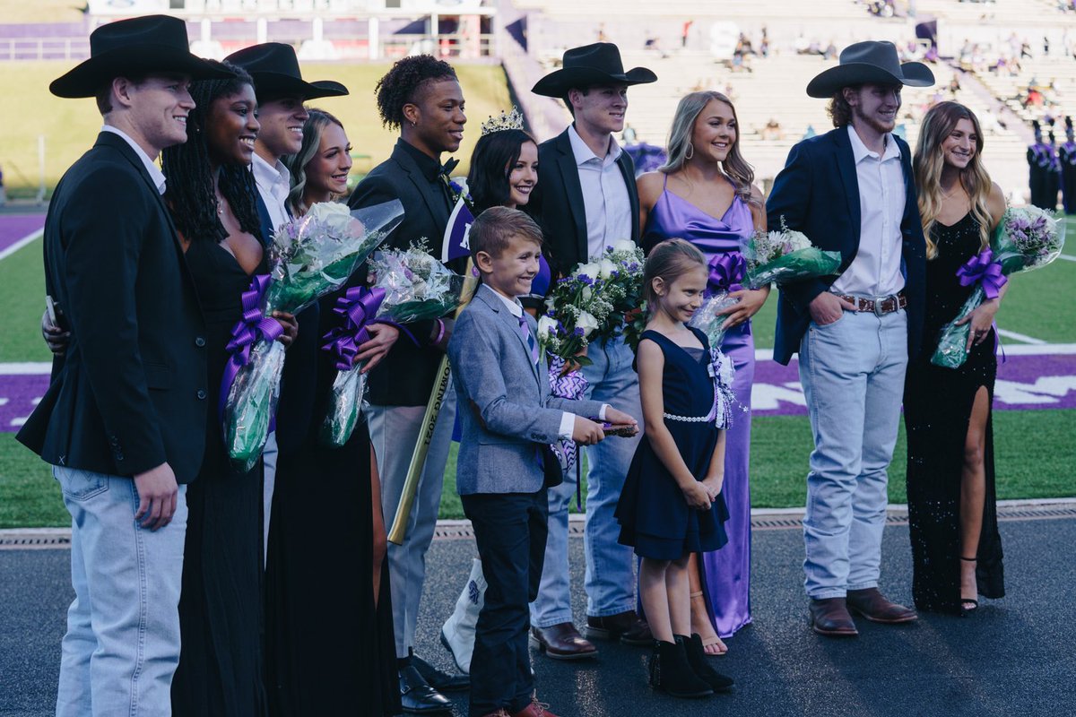 SFA_SAAC's tweet photo. ICYMI this past weekend 👑
#SFAHoco21 #SFASAAC #KingJustinQueenCourtney
#AxeEm
#RaiseTheAxe https://t.co/B7zriahWUI