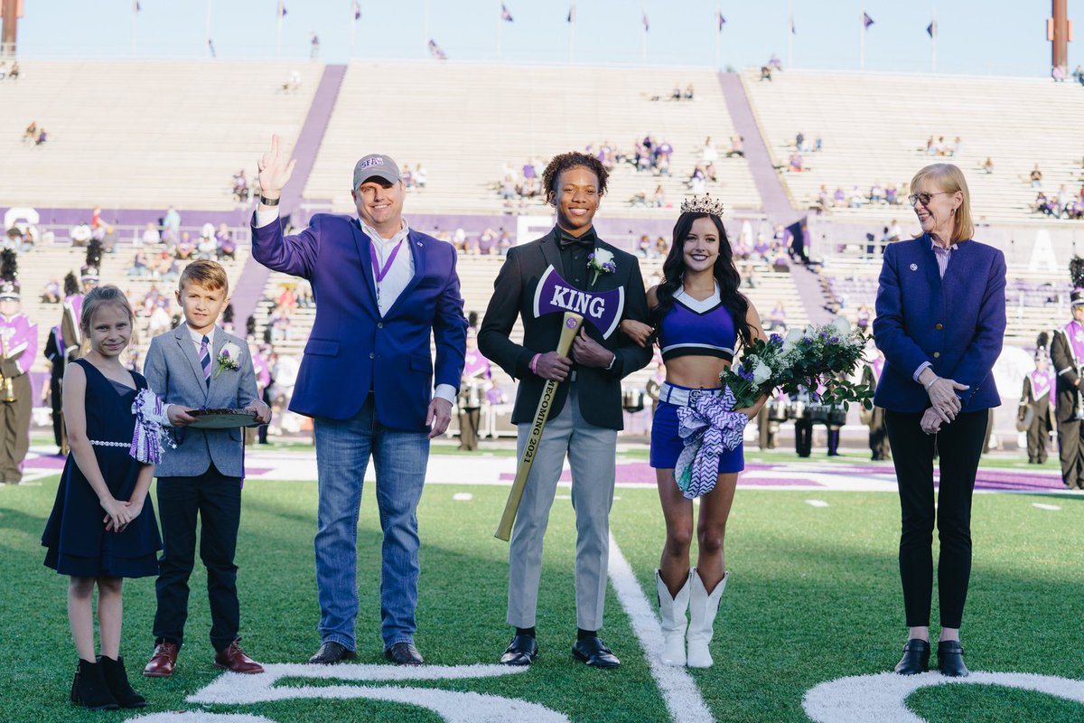 SFA_SAAC's tweet photo. ICYMI this past weekend 👑
#SFAHoco21 #SFASAAC #KingJustinQueenCourtney
#AxeEm
#RaiseTheAxe https://t.co/B7zriahWUI