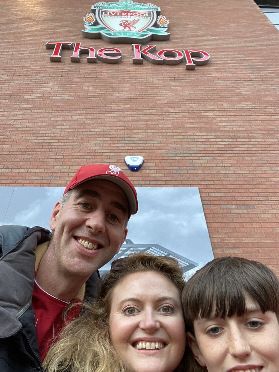 missey_mo's tweet photo. Big shout out to Lenny for a great tour @LFC Roll on tonight, some very excited faces #YNWA @Carra23 @VirgilvDijk @JamesMilner @JHenderson @TrentAA @andrewrobertso5 https://t.co/QzO2eIvLQn