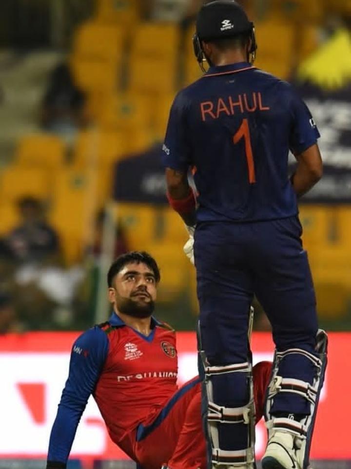 arrrsssal's tweet photo. Aaaj tum jeet jao.. Wrna kahi or to mou dikhaa nahi sko gy.. izat b jay gi zaleel ho jao gy 🙂 #indiancricket #IndiavsAfghanistan #first200 #Ashwin #iccmen #Worldcup2021 #fixed #fixerkings #iccsoldout https://t.co/dRacNYRvV3