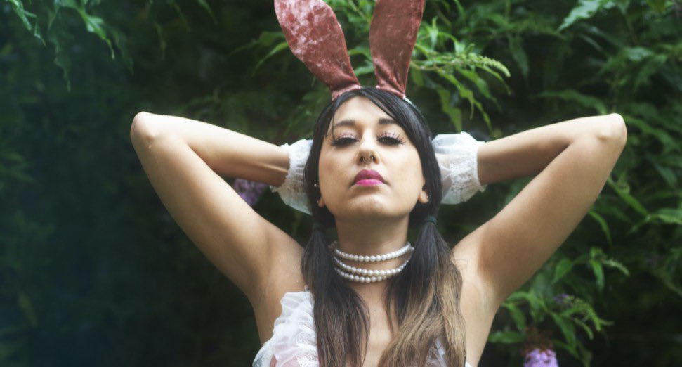 TONIGHT!!

Aged 16-25? Live in Moray? Like music?

Join us online @ 7pm to hear Ambient Babestation Meltdown discussing mixing samples, cutting tracks and making it on the UK club scene.

➡️ findhornbayarts.com/whats-happenin…

#AMPMusic #MakingCreativeThingsHappen