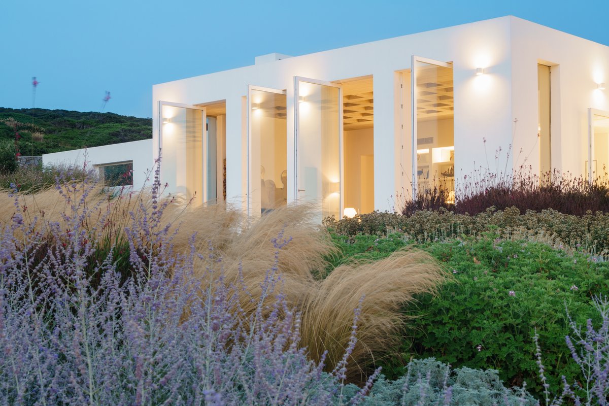 Arqenblanco's tweet photo. Casa Mirador - React Architects + Christophe Pingaud Architecture
Imagen: George Messaritakis
________________________________
#casa #reactarchitects #christophepingaud #georgemessaritakis #paros #grecia #arquitecturagrecia #arquitecturaenblanco #arquitectura #proyecto #diseño https://t.co/HhlQ355eSk