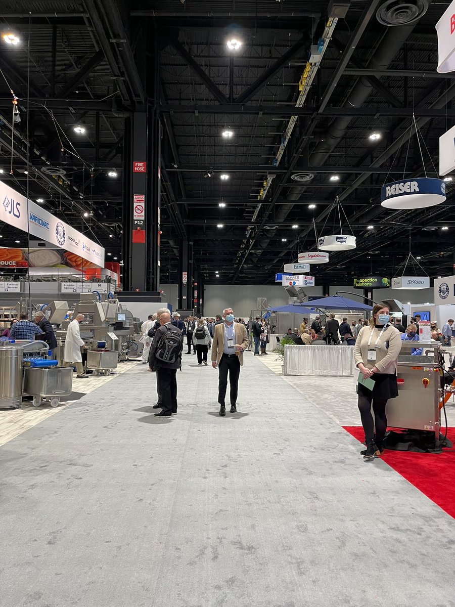 andre_324's tweet image. Que lindo atender un evento presencial después de casi dos años. @ProcessExpo superó mis expectativas. Muchos visitantes, expositores y periodistas. Felicito a @FPSAorg @messefrankfurt por su impecable organización. 

¿Desea saber más sobre @CarneTec? Visítenos en el stand 10077.