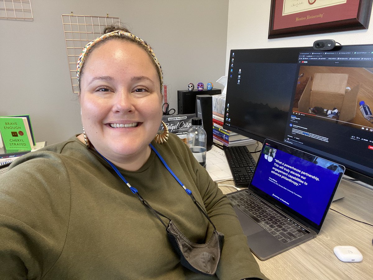 lindsayaroth's tweet photo. Congrats to @EverTrue + @thankviews on your merge + launch!
I was at @bualumni in 2014 when we signed with #EverTrue. I also was the first #higherEd client for #ThankView.
I love innovative, thoughtful vendors who work hard to become partners with their clients. Kudos, friends! https://t.co/Nx7NMvW8pQ