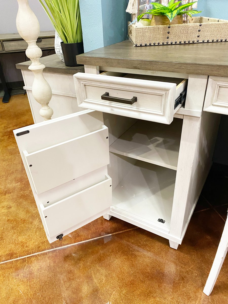BoulevardHome's tweet photo. An office space this beautiful has to go home with you💙 Shop this furniture and more at Boulevard Home! Shop online or in-store at any of our three locations: Cedar City, St. George, and Mesquite! https://t.co/77k6CTtTtI