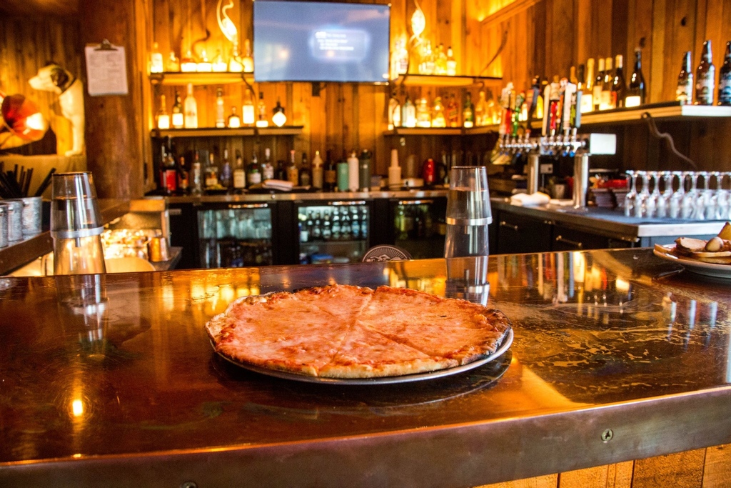 WynolaB's tweet photo. HAPPY HOUR MENU 
TODAY 4 PM - 6 PM

$2 Off Appetizers
$2 Off Cheese Pizza
$1 Off Draft Beef
$1 Off Wine
$1 Off Cocktails 

#WynolaPizzaAndBistro #TheRedBarn #Bar #Wine #Beef #Cocktails #Craft #HandCrafted #HappyHour 

PC: Rowlynda Moretti https://t.co/08INEpkRef