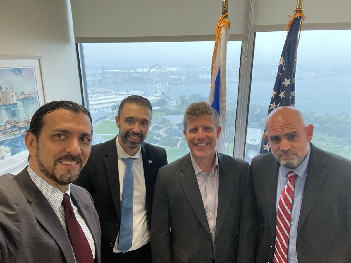 IsraelinMiami's tweet photo. Yesterday Consuls @ElbazStarinsky &amp; @mikedriquez welcomed @NoamBedein, environmental visual artist &amp; Founder of the Dead Sea Revival Project, to discuss partnerships in our region addressing water, climate &amp; international cooperation 🇺🇸🌎🇮🇱 @COP26 #climatechange #innovation https://t.co/JEEgg6Yk6g