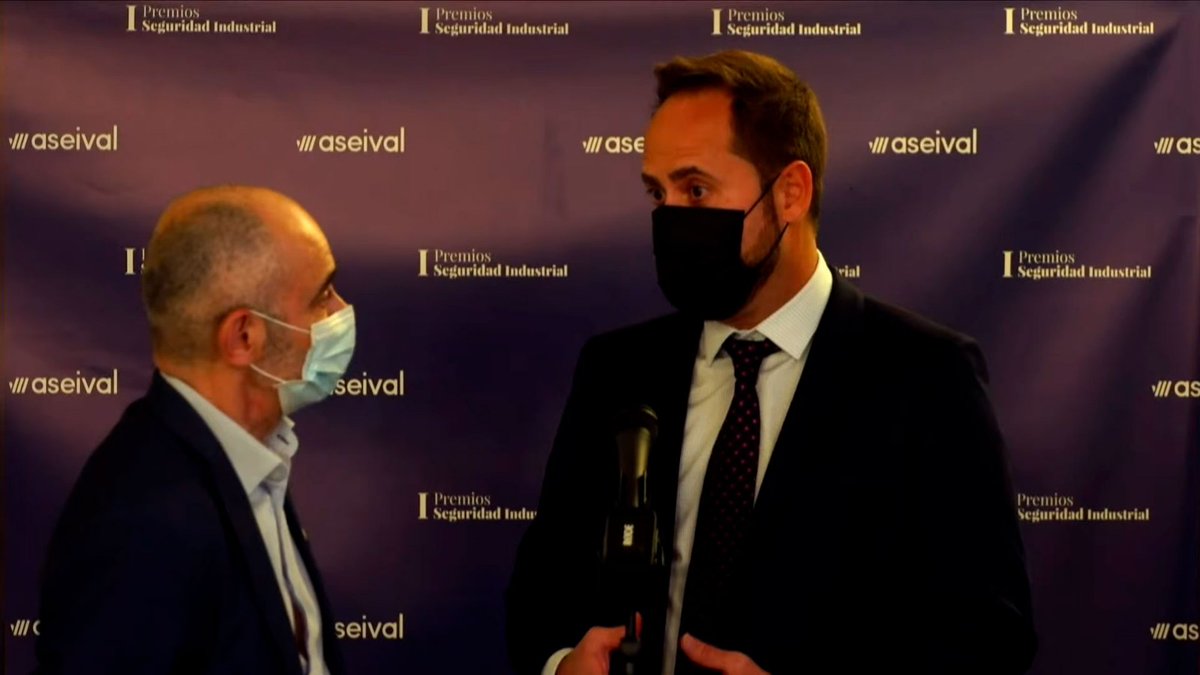 Aseival's tweet photo. Dando la bienvenida al Acto a D. Francesc Lleches Director General @idelabingen 

@GVAeconomia
@rafacliment_
@COGITIValencia
@ccoopv
@IndustrialesCV
@CEV_CV
@UGTPV
@FEMEVALes
@FEMPAlicante 

#Aseival #SIseguretatindustrialCV
#SiSeguridadIndustrial https://t.co/Dq9nceZnDx
