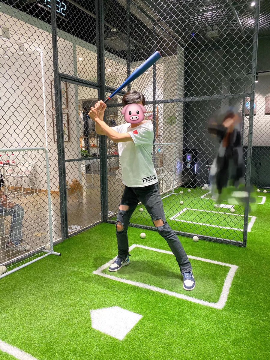 topS1121's tweet photo. 没有学生m吗，听话那种 https://t.co/5PhUJM5v8v