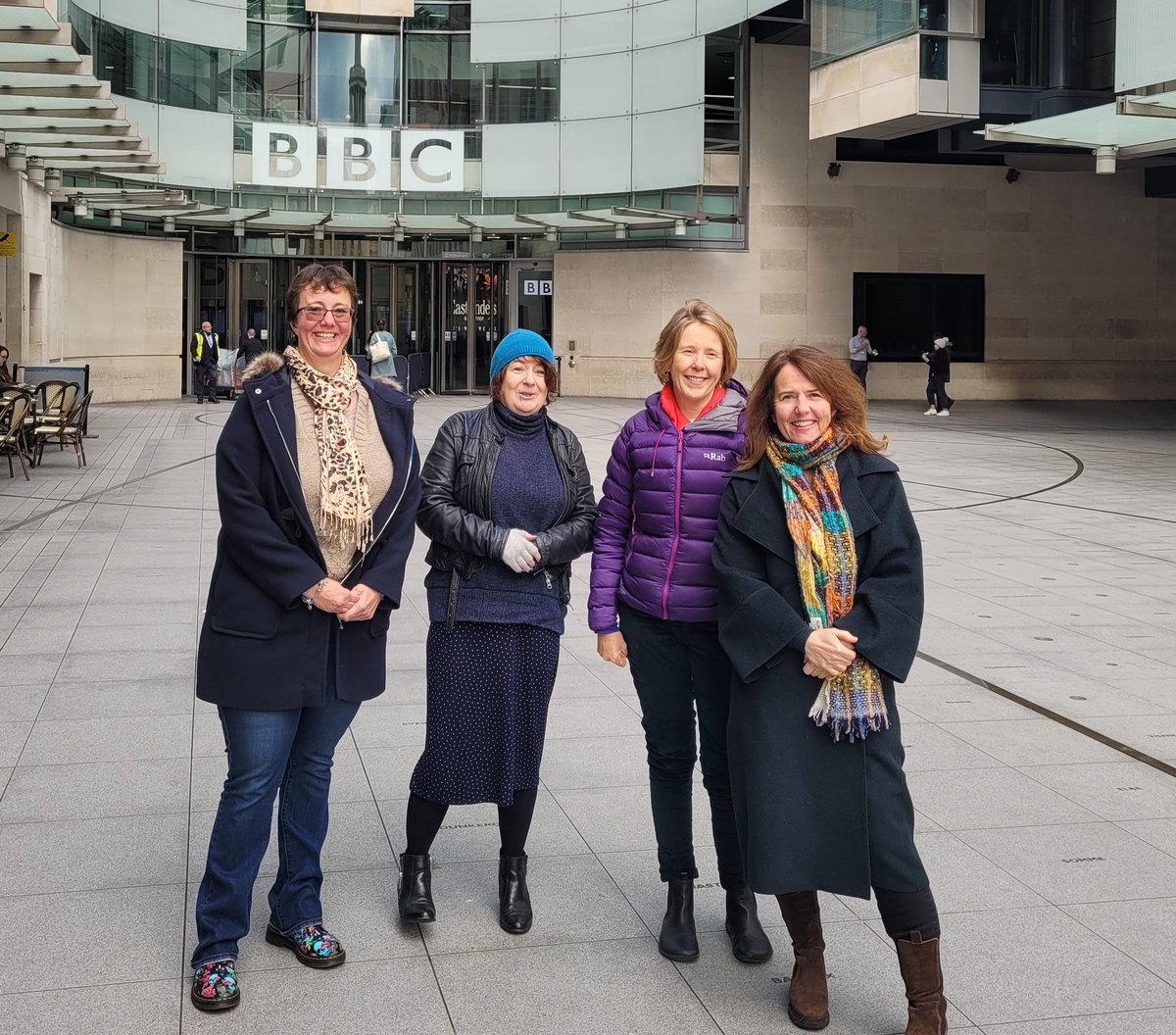 Hevsteroonie's tweet photo. Absolutely brilliant day meeting @janegarvey1 and @fifiglover and experiencing a bit of #Fortunately magic https://t.co/hleziGGlxe