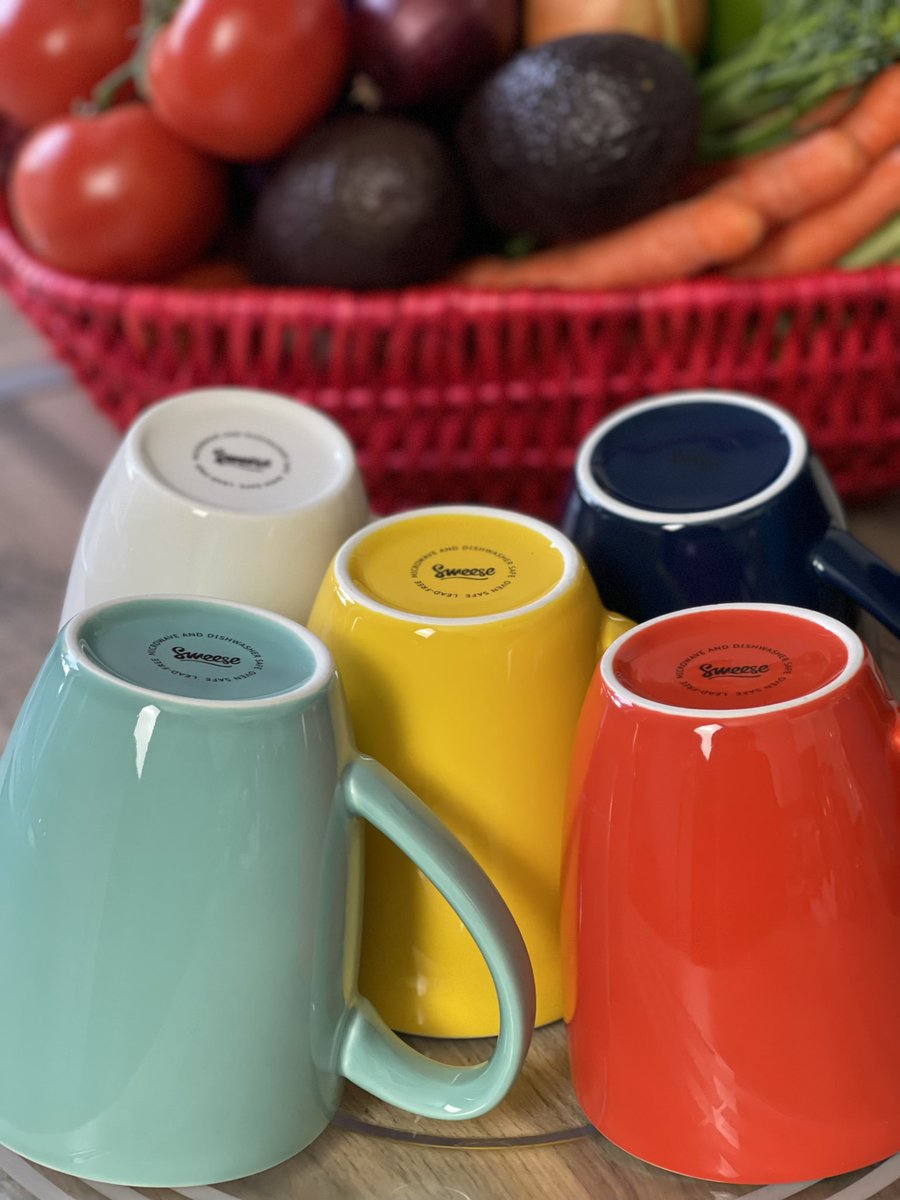 4everfloless's tweet photo. Well Autumn 🍂 is here in the UK, no more long bright &amp; sunny days. At least I can brighten up my days with these beautiful mugs from @SweeseFans.

Since going plant-based I love colour…🥕🥦🍅🥒🧅 🫑🍠🥬 colour makes me happy!
Thank you #sweese 

#sweesefans
#sweesemugs https://t.co/bHzracAAd7