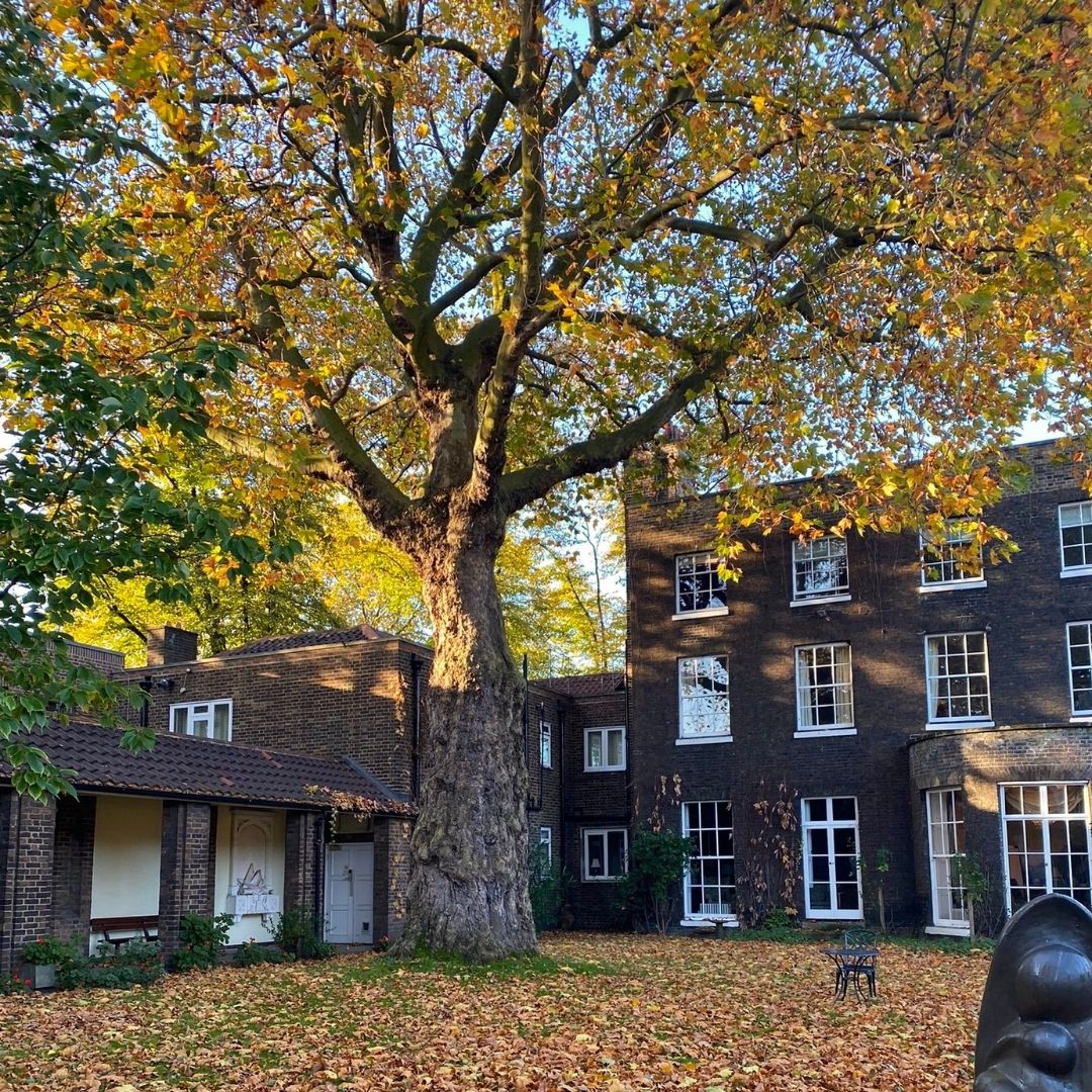 RFSKLondon's tweet photo. Open reflective days at the Royal Foundation of St Katharine!

We are delighted to continue opening our doors in 2020 so individuals can access our urban oasis for a personal quiet day.

Bookings: https://t.co/LmPUMZcwjV

#rfsk #stay #meet #retreat #reflect https://t.co/rE61xMB2It