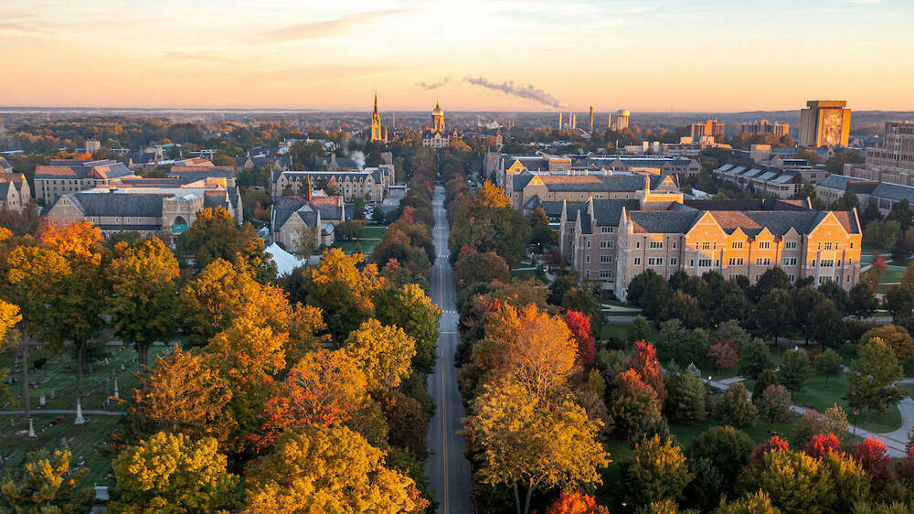 “Our goal is to ensure that all of our students experience a true sense of inclusion and belonging at Notre Dame." -- University President Rev. John I. Jenkins

#NotreDame will create a Center for Diversity and Inclusion, based in LaFortune Student Center:
news.nd.edu/news/notre-dam…