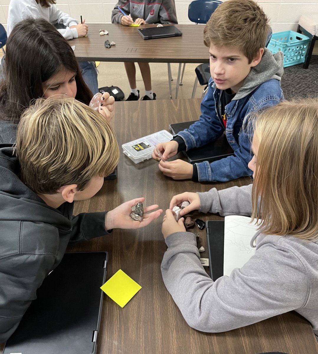 SevonEmily's tweet photo. Observing rocks during our Earth’s History unit is one of my favorite things! 🪨 #orilakers @ORILaker https://t.co/OnlWKrWlR3