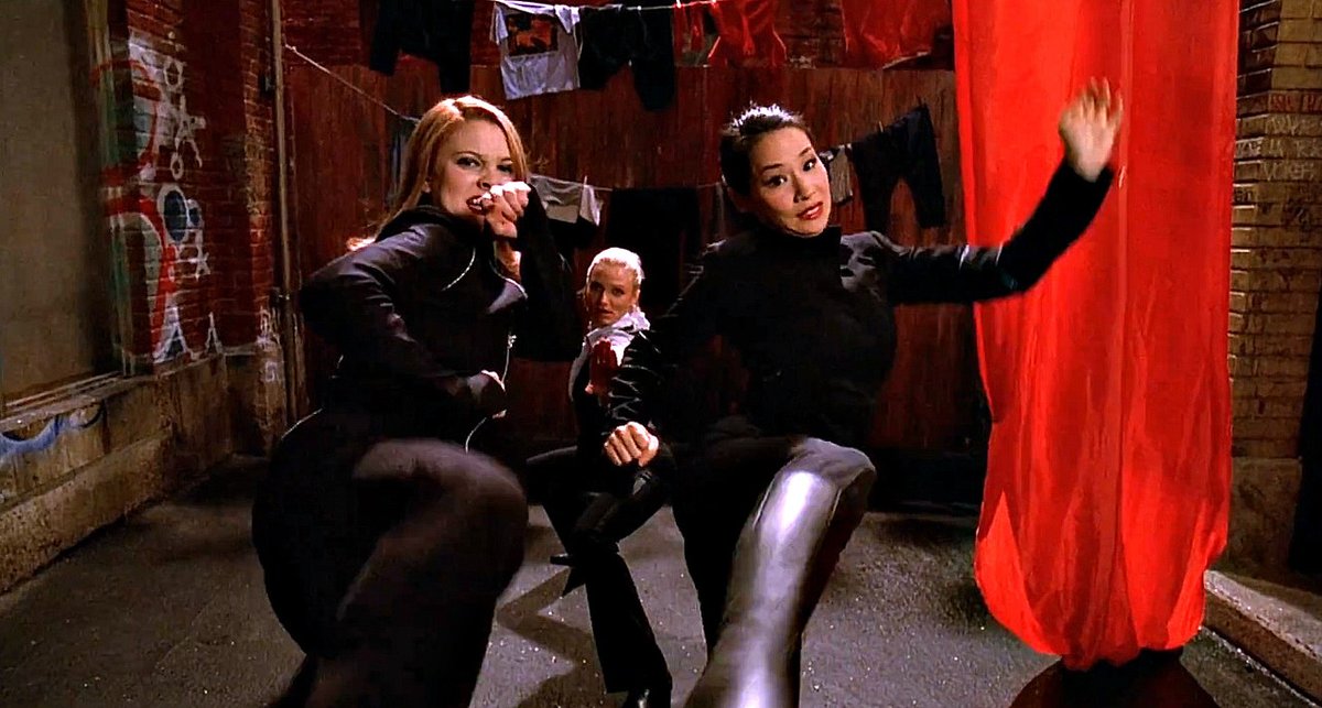 LiunaticFringe's tweet photo. Happy anniversary to #LucyLiu, #MyGirlDrew, #CameronD and #Destiny! #CharliesAngels released 21 years ago today, and our lives haven't been the same. https://t.co/lyeVPCI0eR
