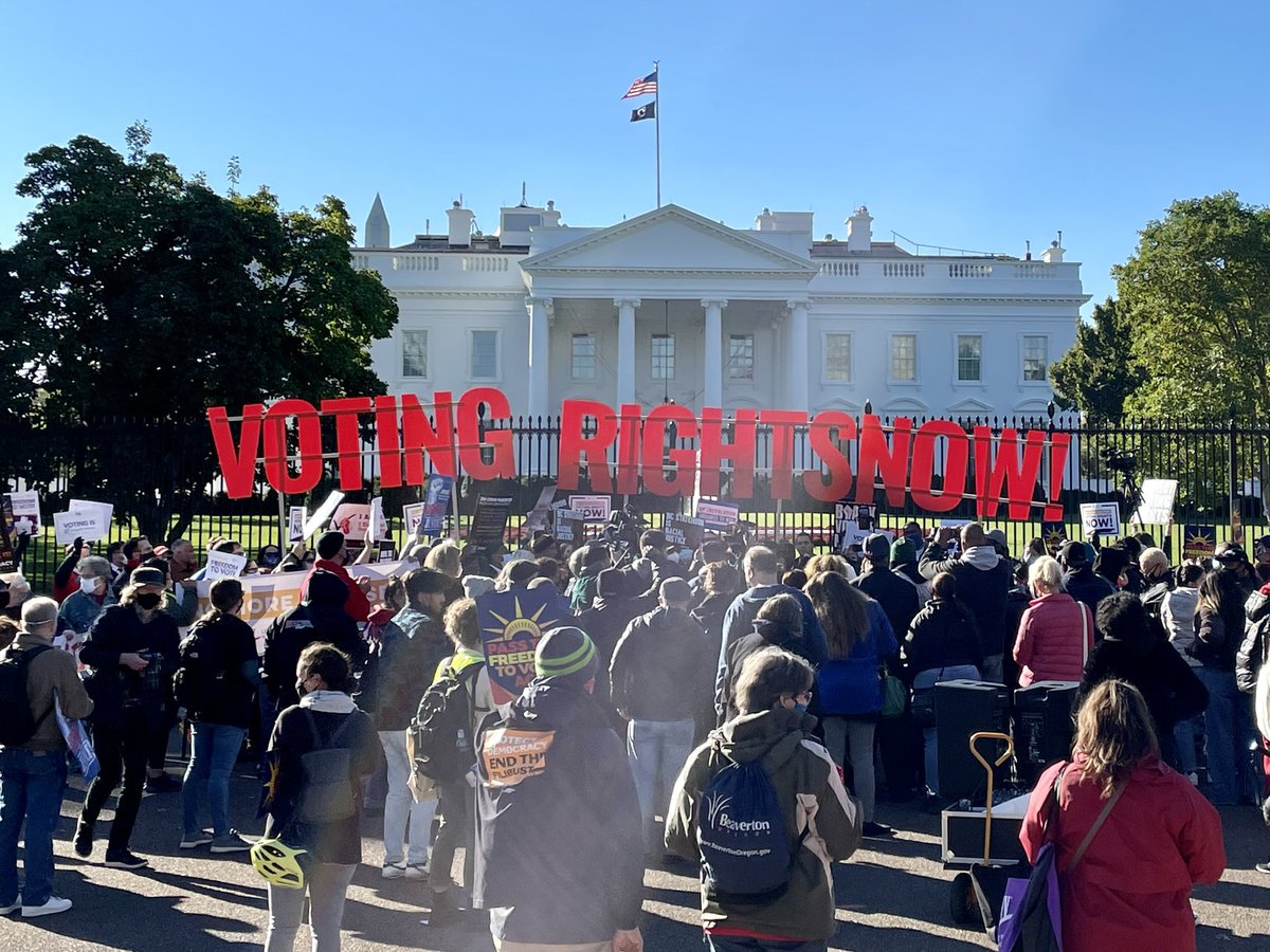 lans__12's tweet photo. I was arrested this morning in front of the White House calling on President Biden to lead and do everything in his power to pass the #FreedomtoVoteAct and JLVRAA. As a young Catholic, I pray that our Catholic president will keep his campaign promises to protect our democracy. https://t.co/WHhlJfkXLD