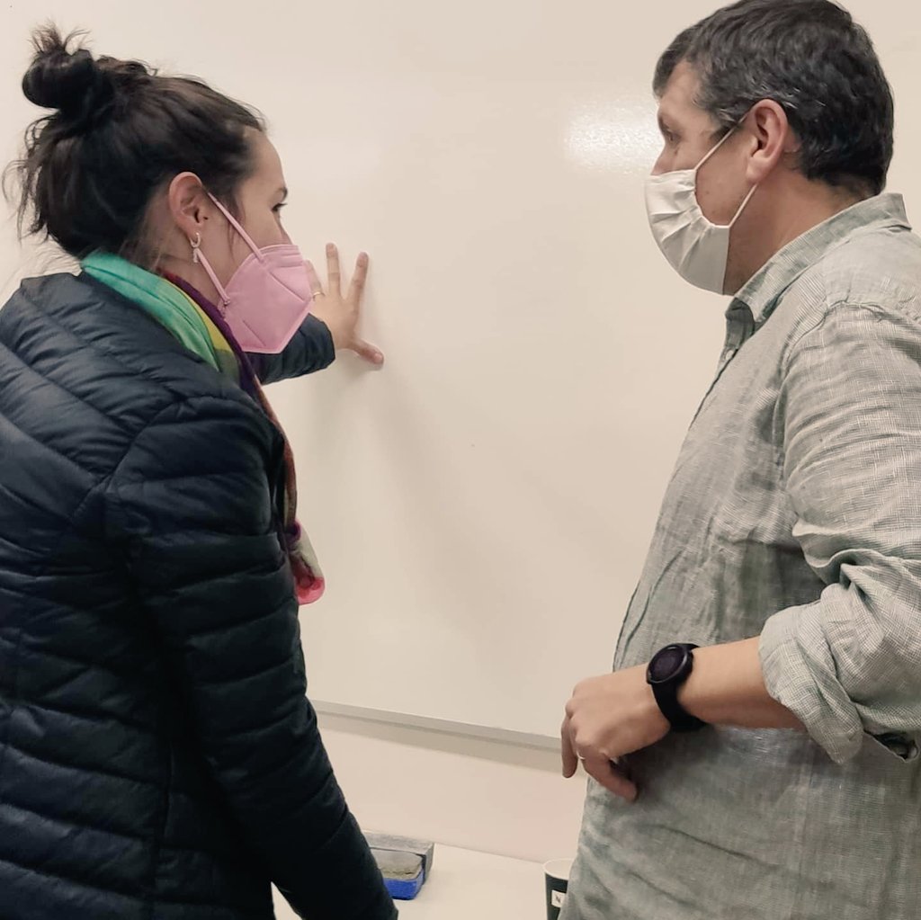 escolapiabalmes's tweet photo. EL CLAUSTRE DE SECUNDÀRIA, amb les sessions de formació, avancem en la nova cultura avaluativa de la mà de Jaume Feliu, que ens acompanya  a aprofundir ens els instruments d'avaluació. @jfeliua
Gràcies Jaume! 
#ESOEPB
@escolapiacat https://t.co/xc3UbcFg6C