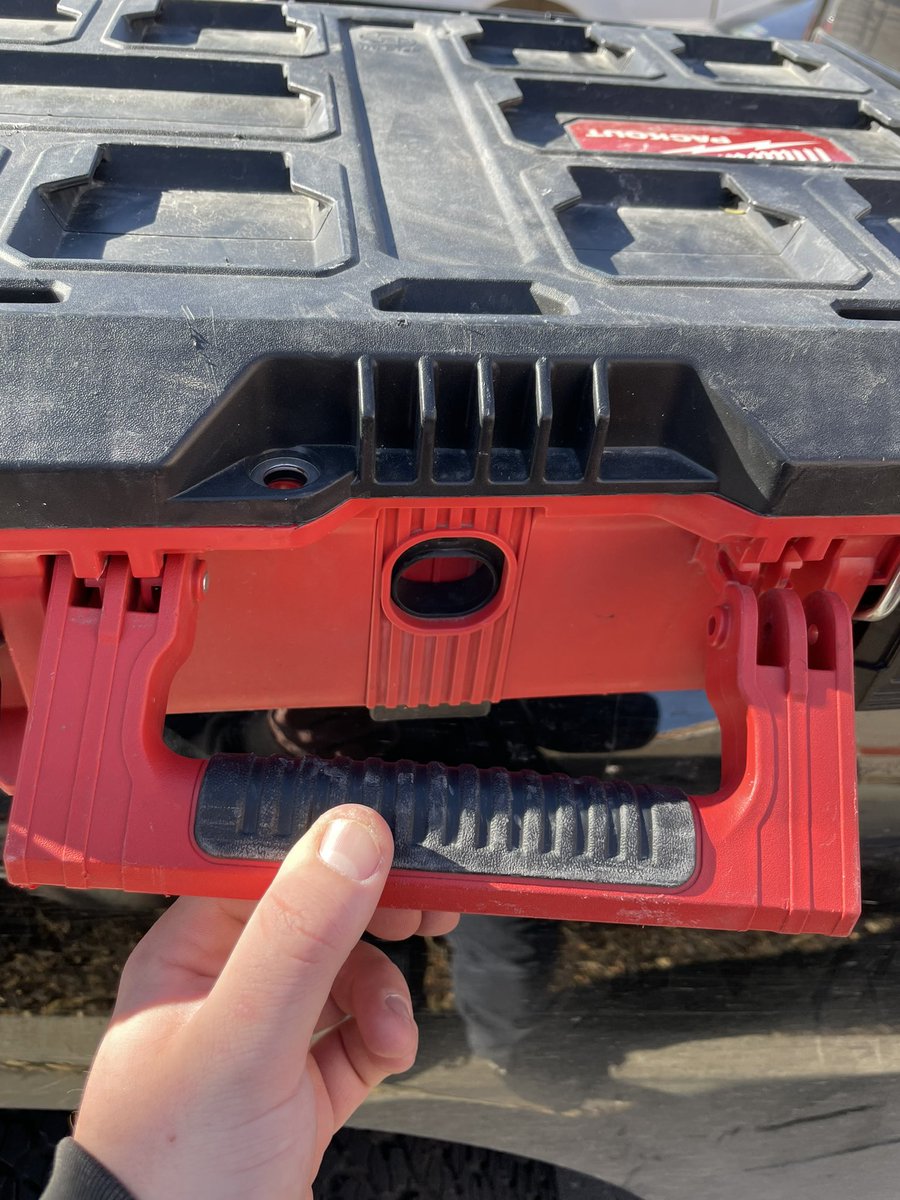 4cbuck4's tweet photo. @MilwaukeeTool the pin in my pack out fell out. Any way you can help me out??? Thank you https://t.co/GMT0BMz5n1