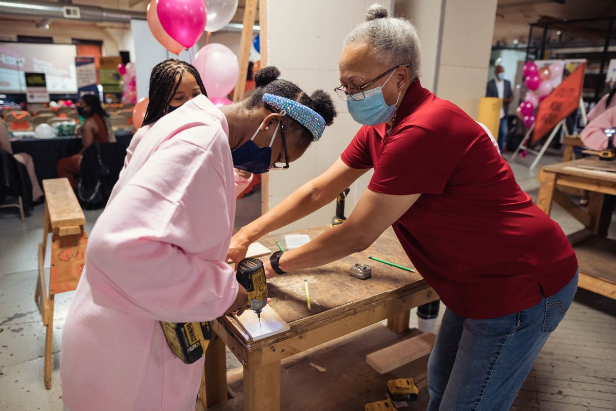 PolishedPebbles's tweet photo. BE WHO YOU CAN SEE! At our first #PinkHardHat Symposium last month, @PolishedPebbles girls learned #electrician and #carpentry skills at @CWITEquityCNTR with our #mentors and partners at @CiscoBuildUnion, @MidAmCarpenters and @milhouseinc. #womenintrades #womeninconstruction https://t.co/QubVGBdYyq