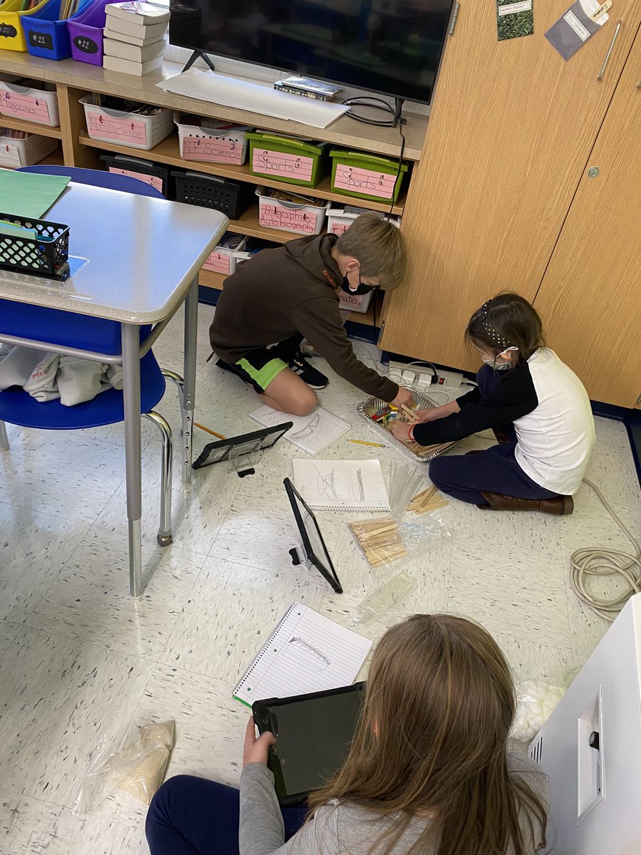 MrsMonn_Teach's tweet photo. Students were so excited to build their levees today!  @KeithAllshouse @SharpsburgElem https://t.co/PvGH9DbjTK