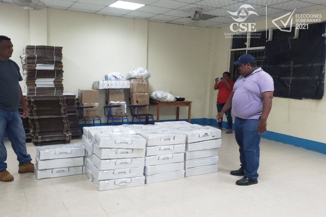 cse_nicaragua's tweet photo. #𝐄𝐥𝐞𝐜𝐜𝐢𝐨𝐧𝐞𝐬𝐒𝐨𝐛𝐞𝐫𝐚𝐧𝐚𝐬𝟐𝟎𝟐𝟏 🇳🇮 | 𝐌𝐚𝐭𝐞𝐫𝐢𝐚𝐥 𝐄𝐥𝐞𝐜𝐭𝐨𝐫𝐚𝐥 𝐥𝐥𝐞𝐠𝐚 𝐚 𝐝𝐢𝐟𝐞𝐫𝐞𝐧𝐭𝐞𝐬 𝐌𝐮𝐧𝐢𝐜𝐢𝐩𝐢𝐨𝐬 𝐝𝐞𝐥 𝐩𝐚í𝐬 𝐩𝐚𝐫𝐚 𝐥𝐚𝐬 𝙀𝙡𝙚𝙘𝙘𝙞𝙤𝙣𝙚𝙨 𝙂𝙚𝙣𝙚𝙧𝙖𝙡𝙚𝙨 𝙙𝙚𝙡 07 𝙙𝙚 𝙣𝙤𝙫. 🗳️ 

📲 Fb: https://t.co/PVjPghq1dB https://t.co/xx3PrOc5aB