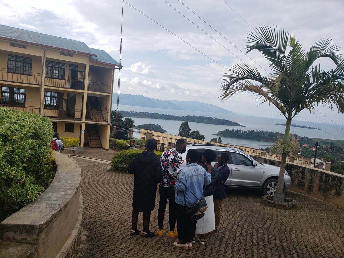 HarelimanaAK's tweet image. #RwOT Good evening. Lake Kivu and some islands including Ijwi island in #DRCongo view from #KibogoraPolytechnic Campus. @visitrwanda_now
