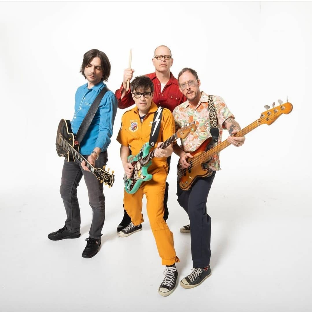 altaz933's tweet photo. 🎁 IT'S OFFICIAL 🎁
The final artist joining @Weezer and @regrettesband at Ugly Sweater is @upsahlmusic 🙌🥳🙏😭
VIP and general tickets are halfway GONE! Get em: https://t.co/2wVRNvqdYA We'll see you December 11th at @mesaamphitheatr!!! https://t.co/y9CoWOcuZd