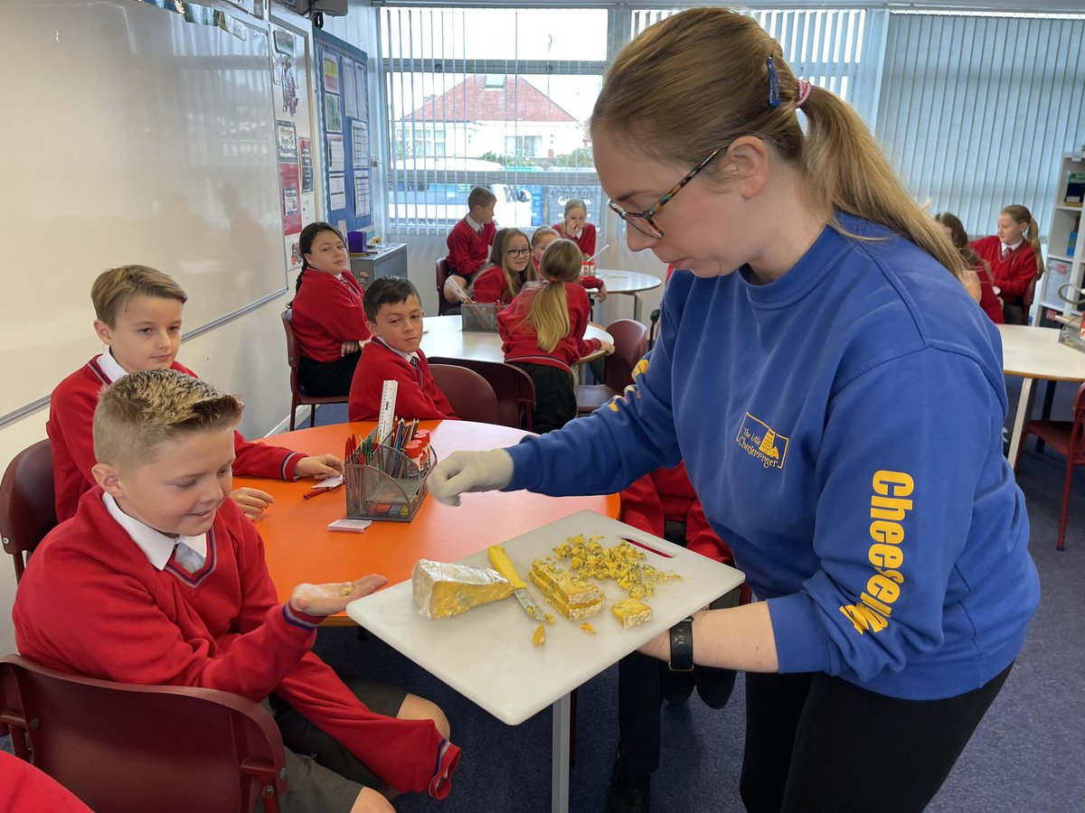 ysgolbrynhedydd's tweet photo. A huge thank you to the owner of ‘The Little Cheesemonger’ in Rhuddlan and Prestatyn who came in to speak to #YBHY6 about enterprise and business development! The pupils were inspired by your story and loved tasting some blue cheese! 🧀 #workofwork #YBHECC https://t.co/3j75lEr2aT