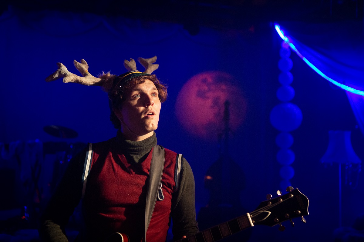 CW_Theatre's tweet image. We're getting ready for a magical festive season this December with @GoblinTheatre's The Ballad of Rudy! 
Join Rudy the reindeer on a musical journey that teaches him that life isn’t about following the herd. 🎵
Saturday 11 December - Sunday 12 December
loom.ly/Qgzqf2I