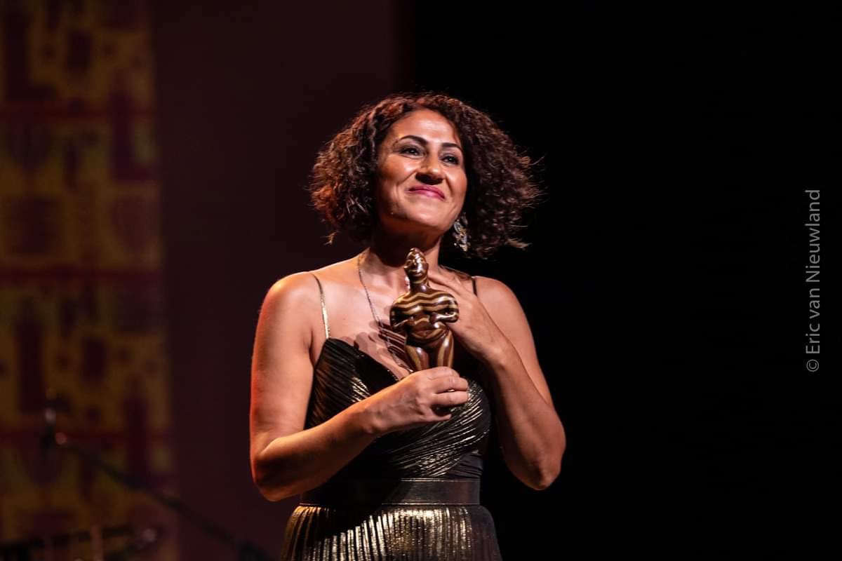 Uluslararası Dünya Müzik Fuarı Womex,
2021 ödülünün Sahibi Tebrik ediyoruz....
"Kürt dili Kürt müziği evrenseldir."
#aynurdoğan
#Womex21 #WomexArtistAward  #AynurWomexAward <a href="/aynurdogan/">Aynur Doğan</a>