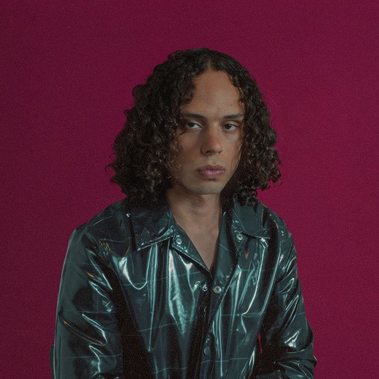 PREMIERE | Introducing @daytonastarsky with the wild Gotham city street chase styles of “Mr. Action”, accompanied by their remix of <a href="/JAN3T_IS_ONLINE/">JAN3T</a>’s “Allons Y”, courtesy of <a href="/superfineaudio/">super fine audio</a>. 

bit.ly/3BMorGV