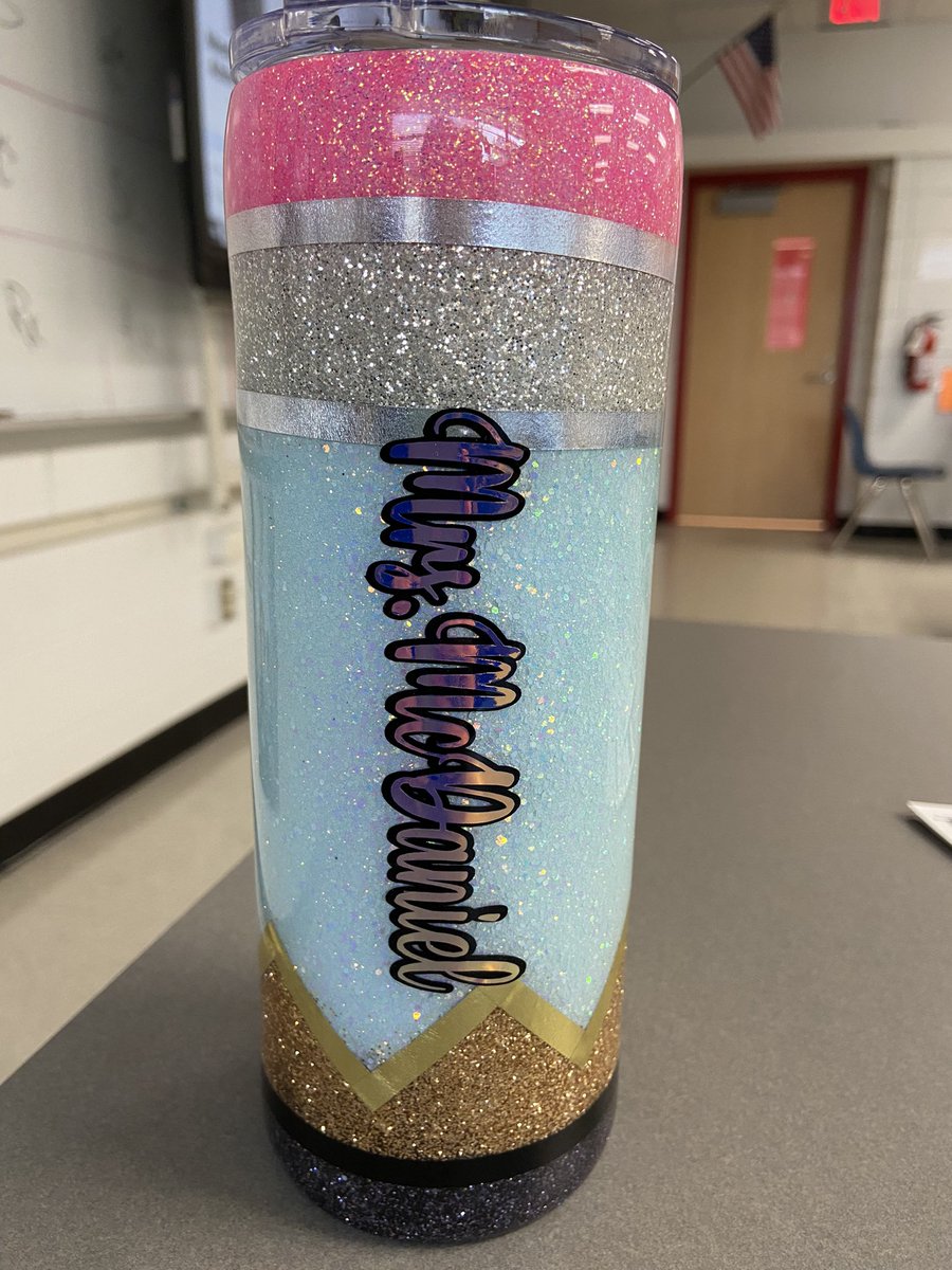 I love this cup! Thank you @yudiriafajardo and HOSA 2019-20 officers! <a href="/evelyn1011cx/">Evelyn ✨</a>