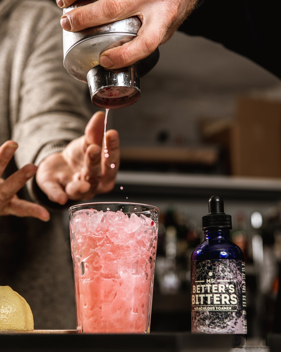 TheGinBoxUK's tweet photo. As you might already know, we love a bitter; not only do they bringing their own flavours into the equation, but they often help balance or enhance the spirits in our recipes 🍹 We particularly love those from @YOURBITTERTRUTH or @bettersbitters 👌
#cocktailbitters #ginshop https://t.co/dxatJ2rPuo