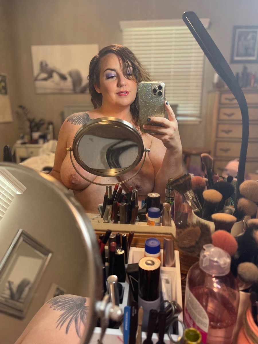 TheRavenWilde's tweet photo. If you’re following me I know you appreciate my artistry. Thank you 🙏
#onlyfansmilf #dateminneapolis #dateminnesota #milf https://t.co/NnFFO0BwLv