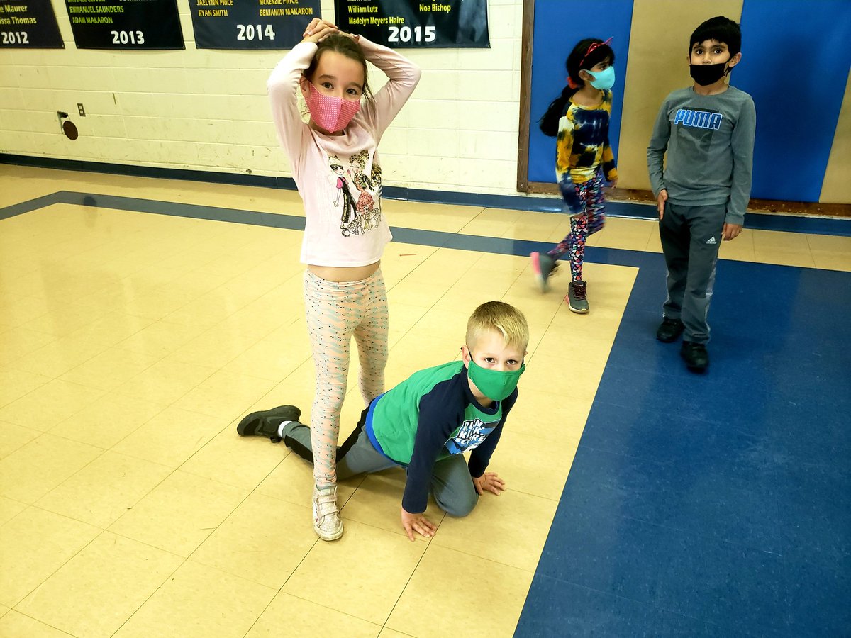 Oak Park PE tweet media