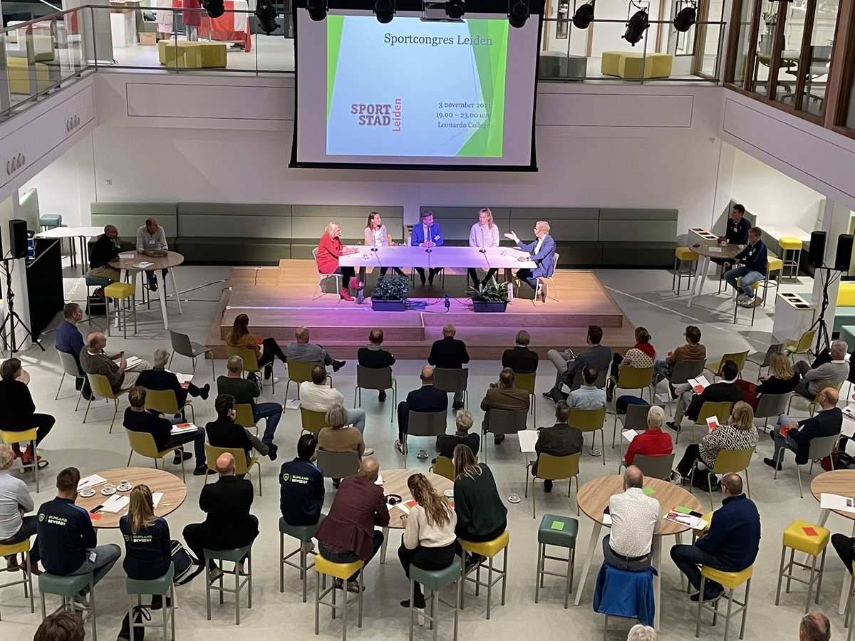 Sportcongres is gestart in ons atrium #leonardocollege #sportcongres