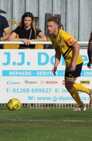 CIFC's tweet photo. 🏅 #POTM

With the focus off of matchday, we can now reveal your October Player of the Month.

We asked, you chose; 
Your #POTM is @Conor_Hubble !

Congratulations Conor 👏 🟡🔵 https://t.co/cpEkhY07hK