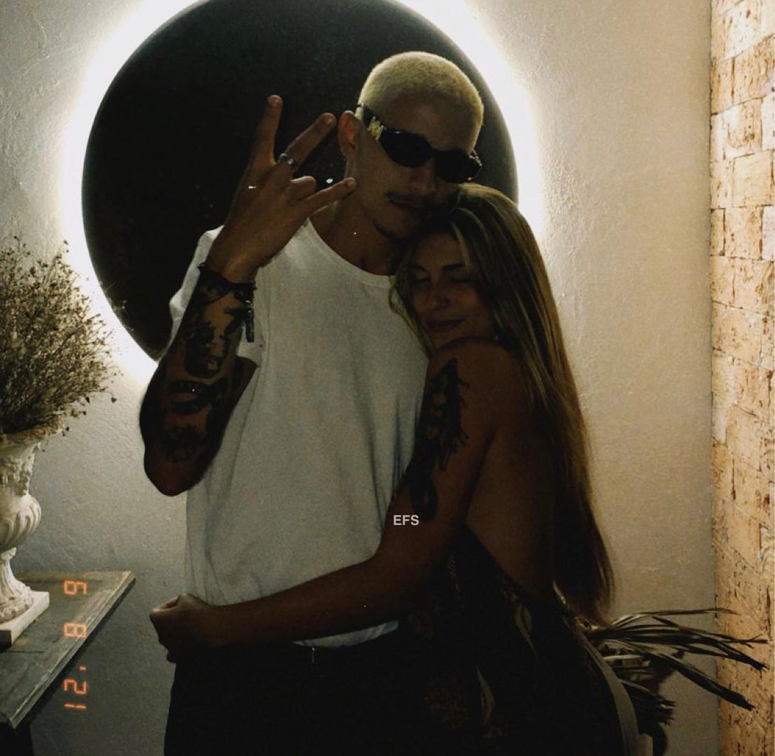 msverao's tweet photo. Obrigada por tanto, sempre foi e sempre será meu irmão de alma. Te amo pra todo sempre! ✨❤️‍🔥 https://t.co/OxRuz9UVva