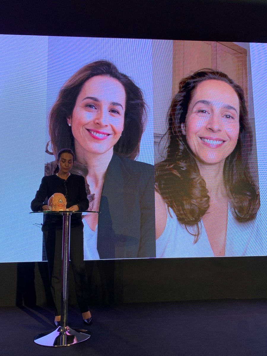 CFarmaceutico's tweet photo. Carme Farré de @FaceToned contará a los farmacéuticos las claves para tener un rostro joven con una rutina de fitness facial.
#AFlordePiel 
¡No te lo puedes perder! 

 https://t.co/o7r3q8Mq2q https://t.co/YAePKA9njX