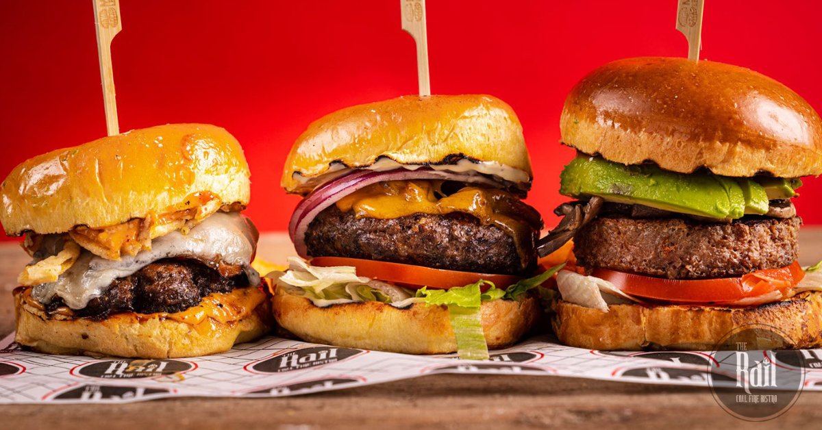 railcoalfire's tweet photo. A great burger can turn a bad day into a great day!
๐ https://t.co/oGUYC66WMY
#montreal #kahnawake #chateauguay #burgerlovers #cheeseburger
#bacon #montrealfoodie #crunchyjackburger #beyondmeatburger https://t.co/mNrHgrqx32