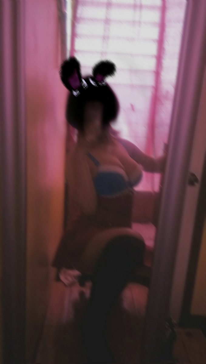 mikeurikosmos's tweet photo. User is;
🦋 18 :>
🦋 18+ or whatever, hmu UwU
🦋 She/Her
🦋 Switch - Little

— Socials
IG: @/mikeurikosmos
TG: @/agathafaye
#alterpinay #alterph #alternewbie #nsfwtwt https://t.co/63SKRJn0Sk