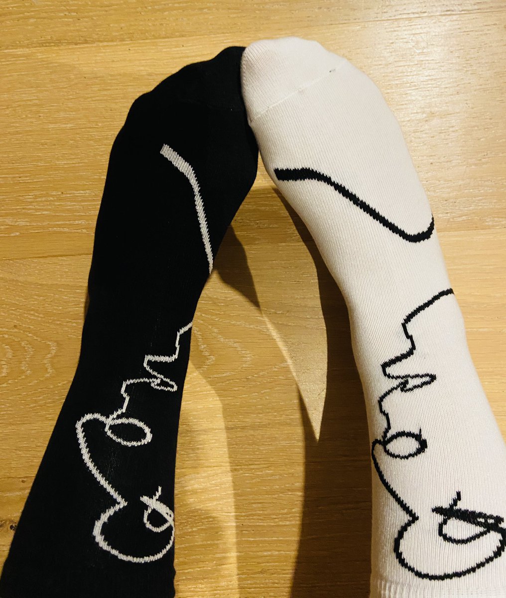 APonsonnet's tweet photo. J’adore mes nouvelles chaussettes ! 

1 PAIRE DE CHAUSSETTES ACHETÉE = 1 PAIRE DONNÉE AUX SDF

https://t.co/TlymPIOufz

@quibelog + @Bonpied_France 

#solidaires #madeinFrance #ecoresponsable #byQuibe https://t.co/4XDpvxIbOQ