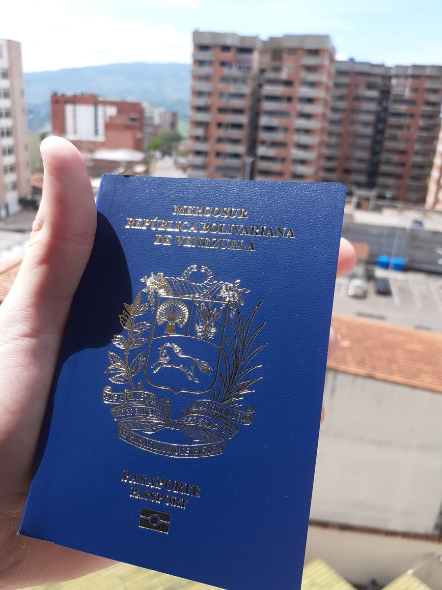 AlejandroBR8's tweet photo. Me llegó el pasaporte en 1 mes. Adiós
Saime por 10 años

RT para que tengas la misma suerte que yo ♥️ https://t.co/1JOoDlYhIF