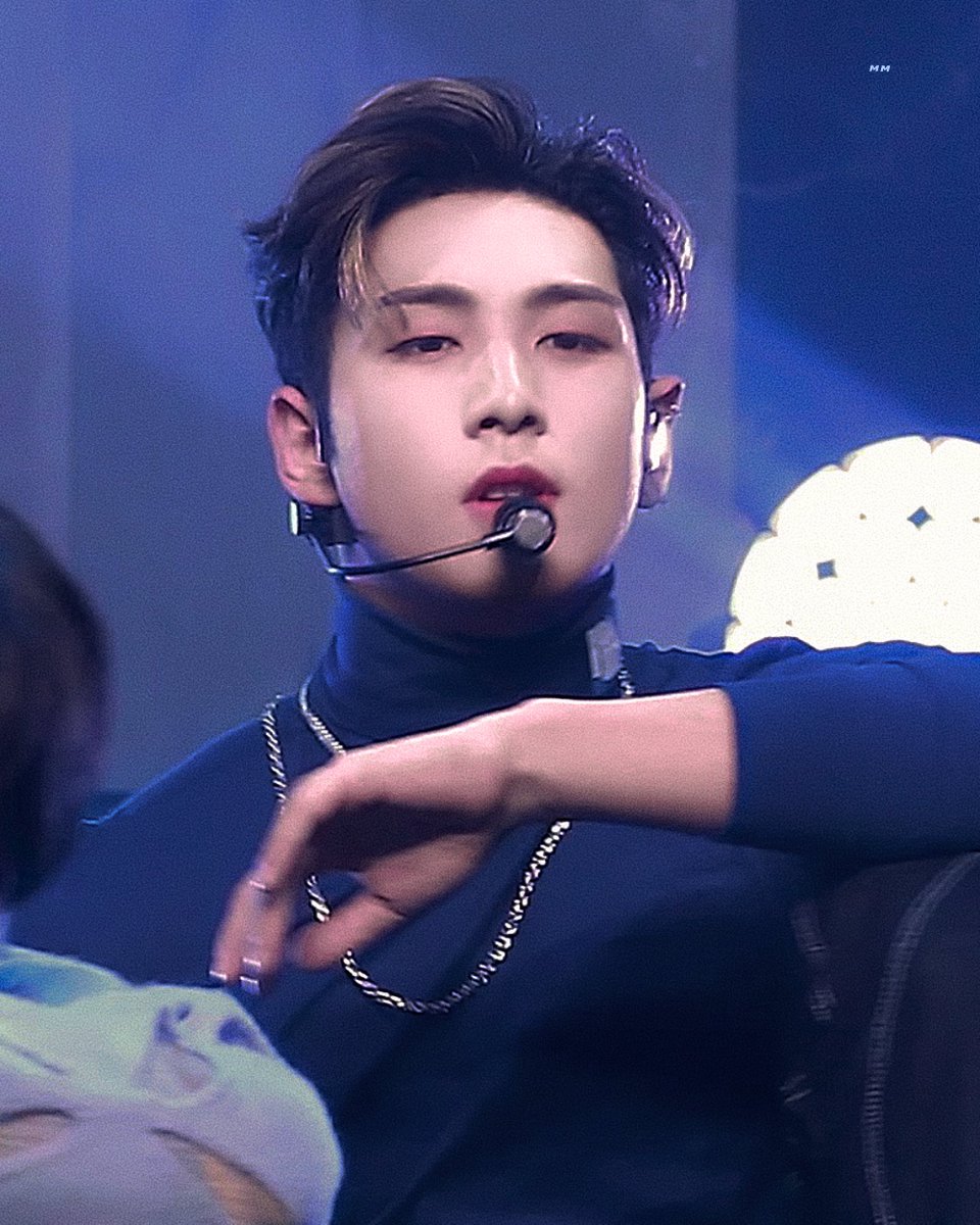 MIMI0721_'s tweet photo. 💙🖤 https://t.co/bWDTHgw0Ol