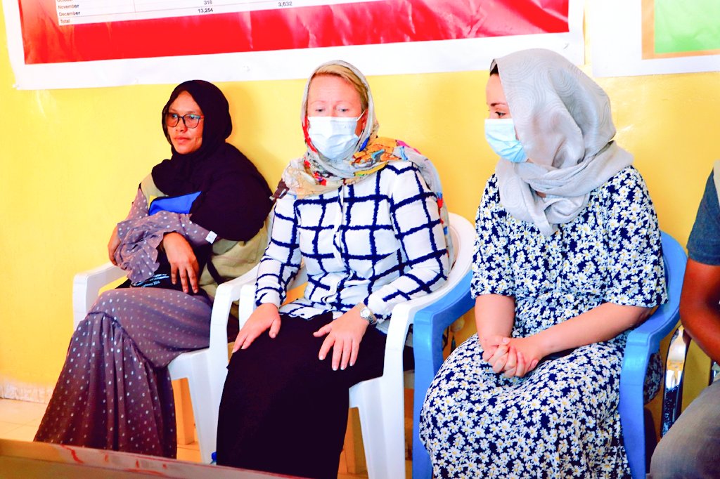 BarkhadXaamud's tweet photo. A delegation from the Swedish Embassy in Nairobi, the Swedish Development Agency and @NRC_EAY visited Bossaso Refugee Reception Center today.
The delegation listened to reports from Canter officials, and visited parts of the center https://t.co/eo21a5xL0n