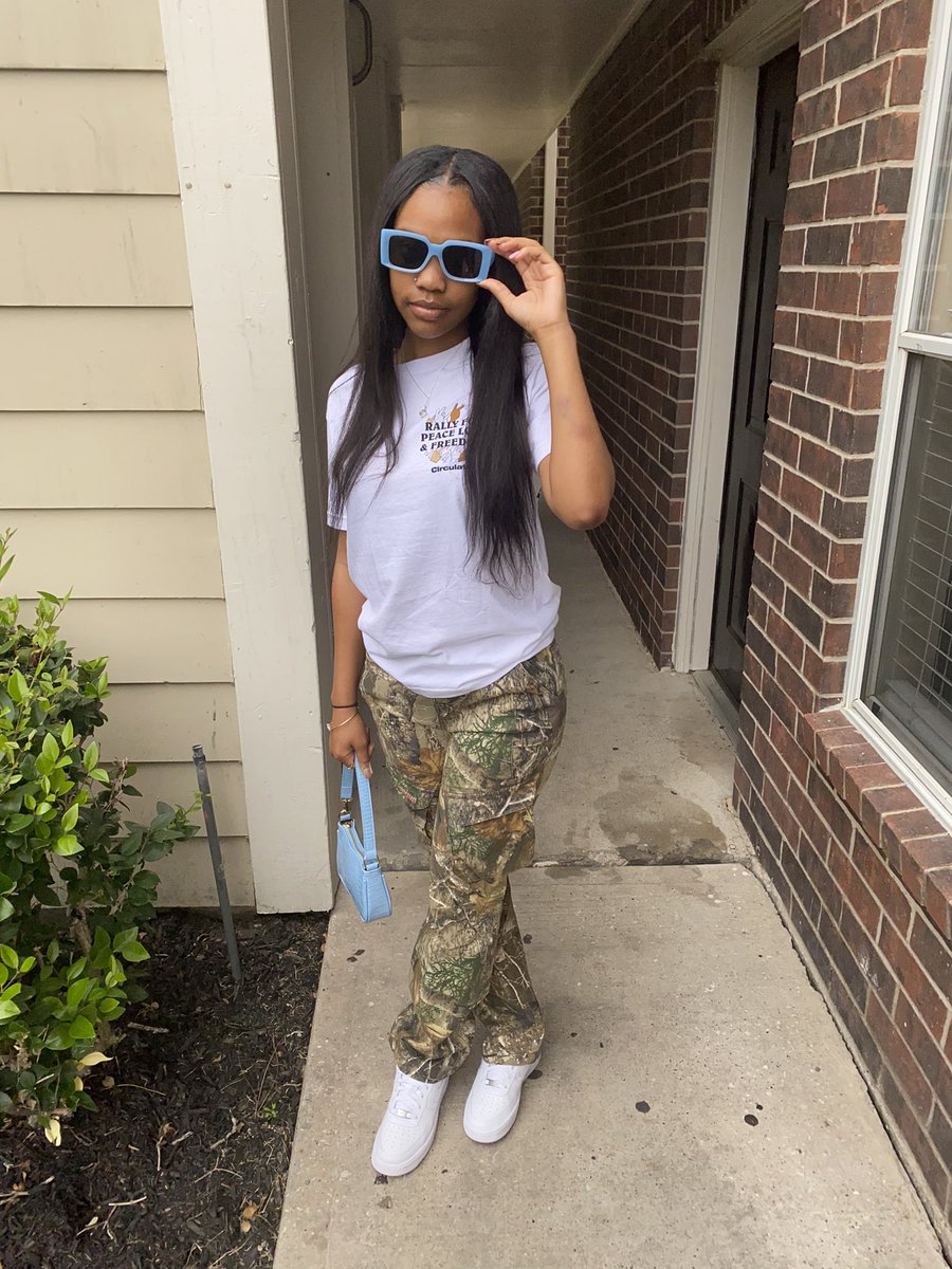 kaniyaharnold's tweet photo. hump day onna hill✌🏾🤍 #pvamu https://t.co/dQ4C7QWAs5