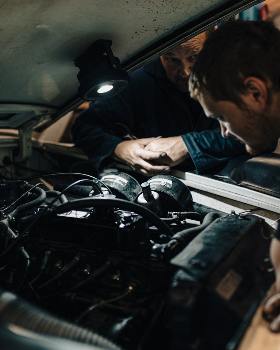 Need some help preparing your classic car for the winter? Getting a full service should be your first step to ensure your car is functioning optimally! 
To book your classic car service call or send us a message! 

blacklineclassiccars.co.uk

📞01884 841110 
💻info@blacklinecc.co.uk